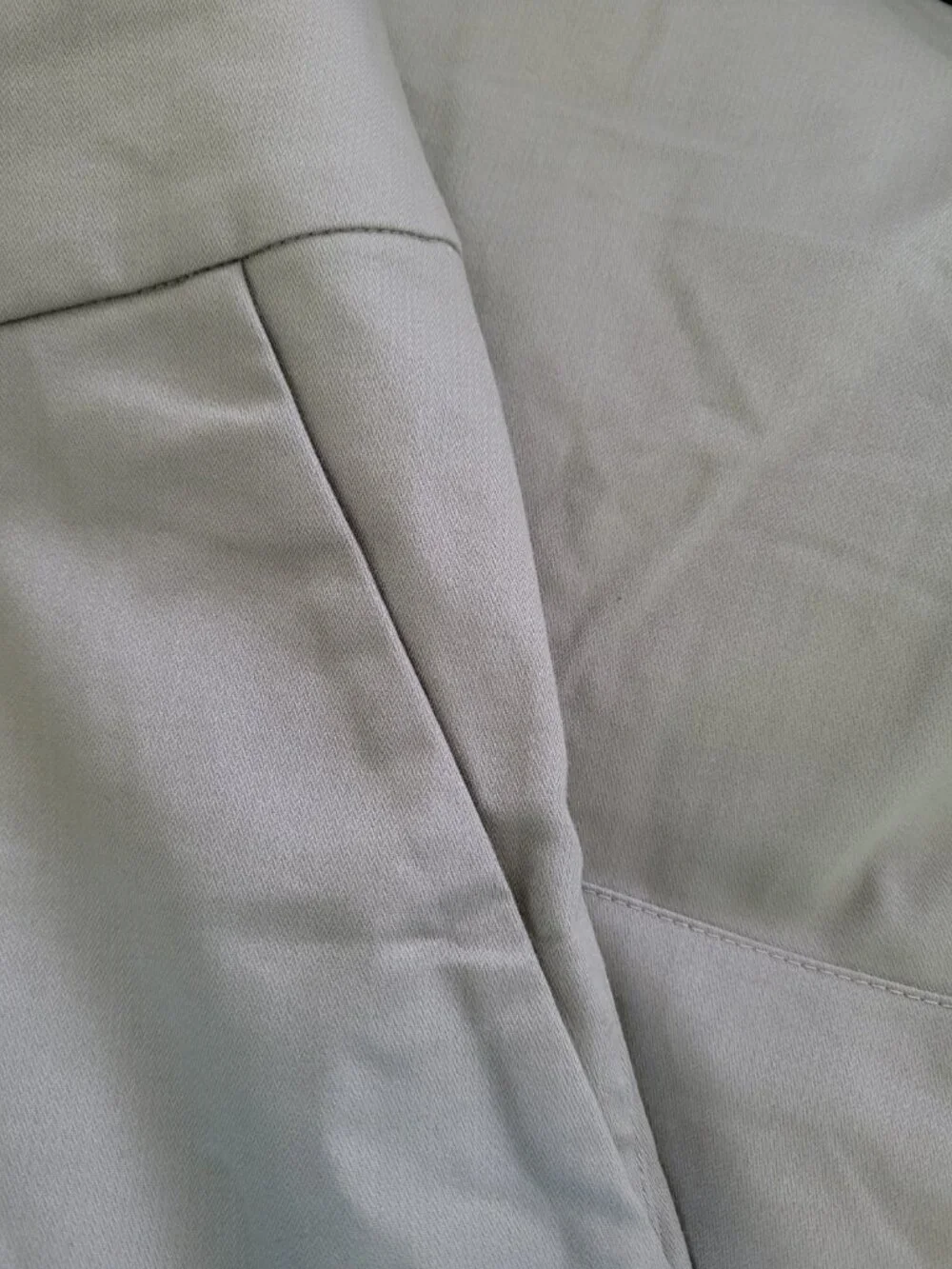 Arc’teryx Women’s Khaki Straight Leg Crop Pants Trim Fit Size 12 NWOT - Picture 9 of 9